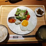 ハカタ洋膳屋 ロイヤル - 和食定食（税込1408円）