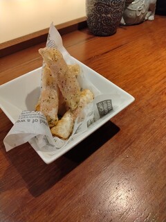 h Kitamachi Shouten - ベーコン巻きチーズフリッター