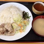 かどや食堂 - 日替わり定食、ご飯大盛