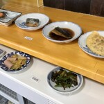 かどや食堂 - 惣菜コーナー