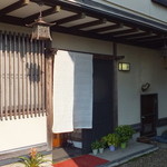 では、おじゃましま〜す。