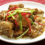Braised spare ribs with black pepper