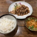 キッチン マカベ - 焼肉（1375円）