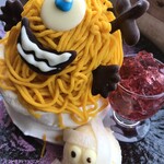 ストロベリーカフェ ルアナ - お化けアイスも可愛い