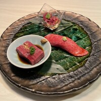 焼肉 しんうち 神楽坂 - 牛刺し盛り合わせ