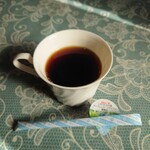 シャンティ - セルフサービスのコーヒー。