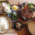 しらす - 料理写真:サーロインステーキのセット