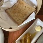 Aruna　Restaurant - パン