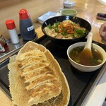 王子餃子専門店 - 