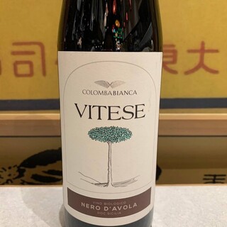 116本収容の巨大ワインセラー