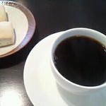コルシカ珈琲 - 本日のコーヒーとビスケット