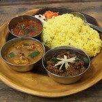 ネゴンボ33 - 3種カレー1800円