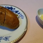 あおやま - くるみのフランスパン