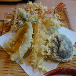 粋蕎庵 茂蔵 - ボリュームのある天ぷら