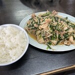 豚豚亭 - ニラ豚炒め