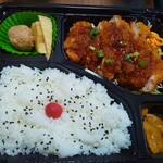 宅配弁当 たんぽぽ - 料理写真:おろしチキン弁当　