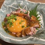 串治郎 - 牛タンユッケ