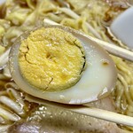 中華料理 喜楽 - ワンタンメン 煮卵