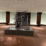 パーク ハイアット 東京 - 入り口入ってすぐのエントランスオブジェ