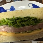 ベーカリー&レストラン 沢村 - ハンティングハムチーズ