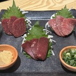 完全個室居酒屋 九州蔵 - 馬刺し３点盛り