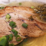 ラーメン櫻島 - 一枚チャーシュー麺　６５０円のチャーシュー　【　２０１３年１１月　】