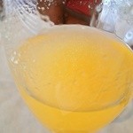 アプリコットジュースのスパークリングワイン割り