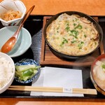 茶寮 ふ川 - 地鶏の鉄鍋玉子とじ膳