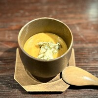 YAKITORI 燃 es - ■鶏の茶碗蒸し　鶏のビスク
                  鶏の風味がマシマシの茶碗蒸し♪なんとなく癒しの味〜