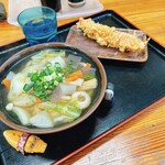 うどん市場 めんくい - しっぽくよりも
            出汁の濁り感がなくて、アッサリしてます◎