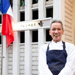 フレンチ割烹 宿 - フランス パリ・マルセイユでの後、銀座「レカン」を中心とした修行経験を活かし、主に国産の野菜料理を得意としております。