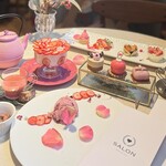 SALON BAKE & TEA - 