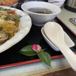 中国料理 頤和園 - 椿のお花