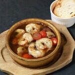 Shrimp and mushroom garlic Ajillo (with baguette)