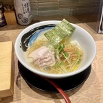 鮨らぁー麺 釣りきん - 貝煮干し魚介らぁー麺 ハーフ