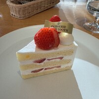 TOOTH TOOTH GARDEN RESTAURANT - 