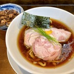 Menya Ryuu - 渾身の地鶏蕎麦/醤油・手揉み麺（2,200円税込）、チャーシュー丼（500円税込）