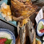 Binchousumi Biyaki Jige - ひれが巨大