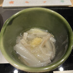 226269726 - 天ぷらコース１３２００円。芽芋の煮物。あっさりしたお出汁で仕上げた芽芋は、食感良く、寒い日に、胃にも優しい先付です。