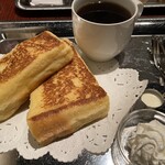 CAFE AALIYA - フレンチトーストセット（900円）