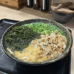 Honkakuha Hakata Udon Hasida Taikiti - 炙りとり皮と岩海苔をセルフトッピング。美しい