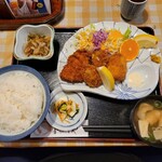 米澤屋 - 日替わりランチ(タラ、牡蠣、カニクリームコロッケ)