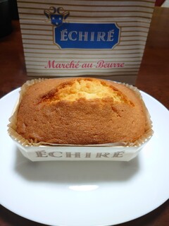 エシレ・マルシェ オ ブール - ケーク·パニエ·ブール  2,484円✨ロゴ入りのパニエ(かご)にエシレバター、卵、小麦粉、砂糖といったシンプル素材をざっくりと焼き上げられた絶品パウンドケーキです！11/1に12月分を予約しました。