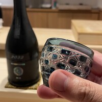 鮨 赤酢 はなやま - 好きなおちょこで