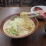 ラーメン東横 - 野菜味噌ラーメン（麺）
