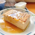 山の谷うどん - おでんの豆腐 132円
味噌は、アッサリ甘めのオリジナル感あります