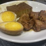 沙漠之月 - 豚バラ軟骨の醤油煮。