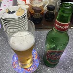 沙漠之月 - 青島ビール。