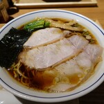 日本橋室町 焼豚 福の屋 - 焼豚中華そば醤油、大盛