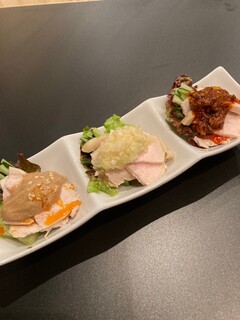 Chuukasakaba Futaba - 蒸し鶏三種食べ比べ